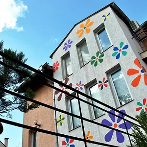 Hostel 10 Coins & Tours